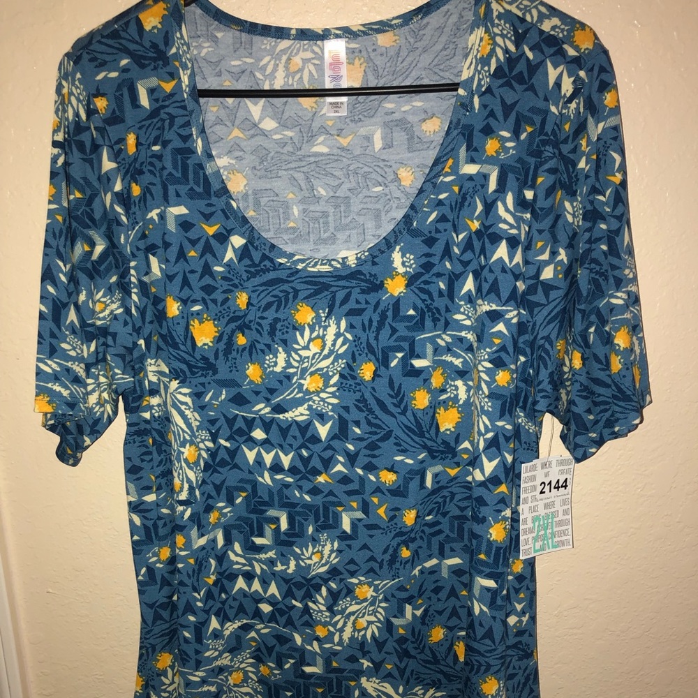 LuLaRoe Perfect T
